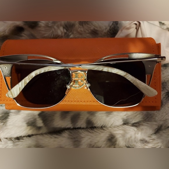 Tory Burch Silver frames /Pearlish detail Sunglasses with Brown Lenses - Picture 2 of 5